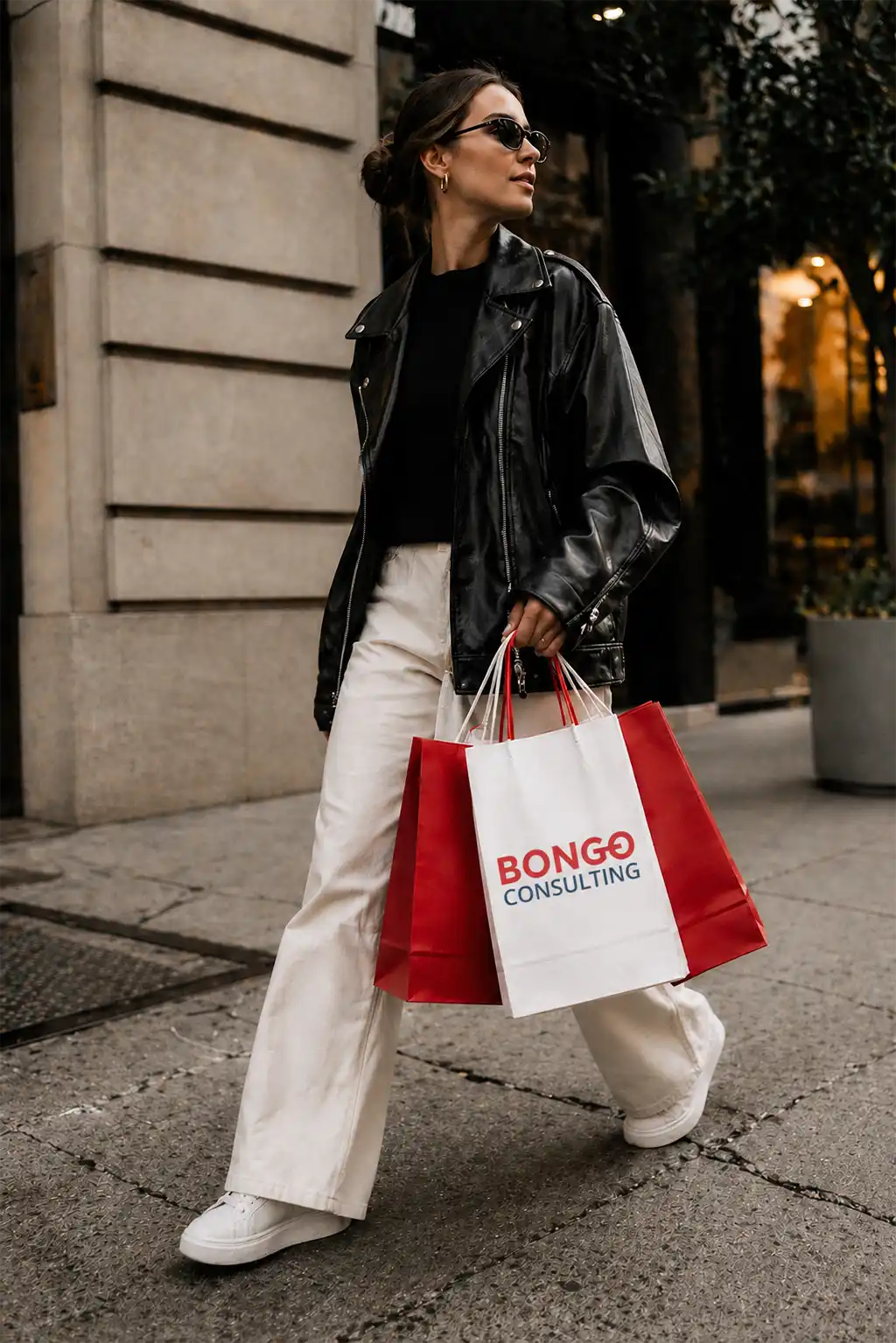 Girl shopping with bag with Bongo logo